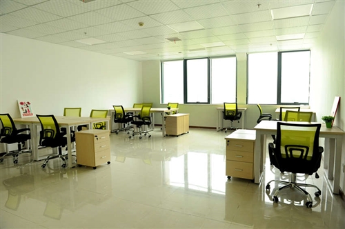 东新路的创新中国产业园有精装靠窗356方办公室招租